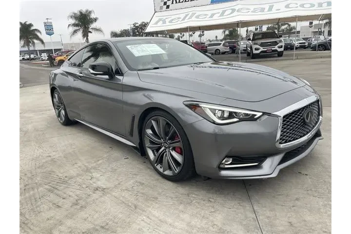 $32555 : INFINITI Q60 2020 Red Sport image 2
