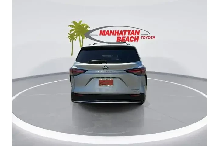 $39842 : Toyota Sienna 2021 Platinum image 7