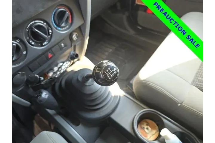 $8089 : Jeep Wrangler 2010 4x4 Sport image 7