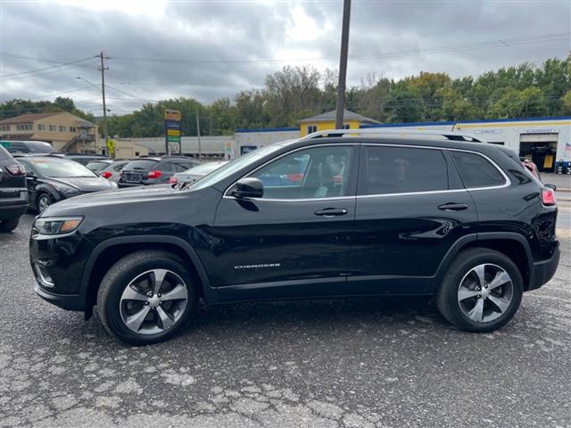 $17990 : 2019 Cherokee image 8