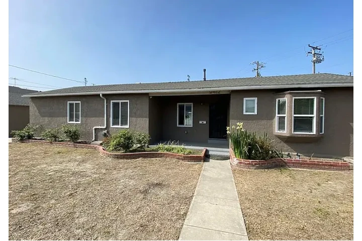 $2280 : Downey near Stonewood Mall. image 1