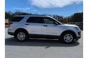 $9000 : Ford Explorer 2017 Base 4dr thumbnail