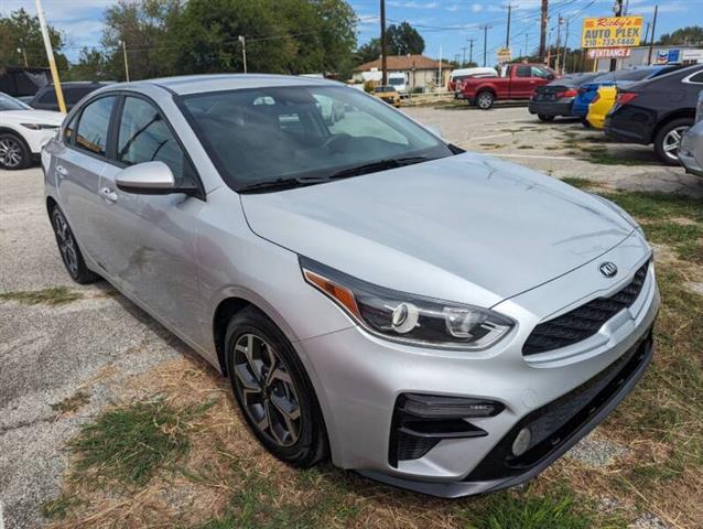 $13890 : 2021  Forte LXS image 4