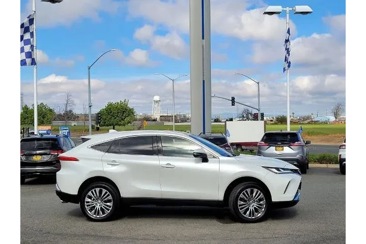 $35200 : Toyota Venza 2024 AWD LE 4dr image 3