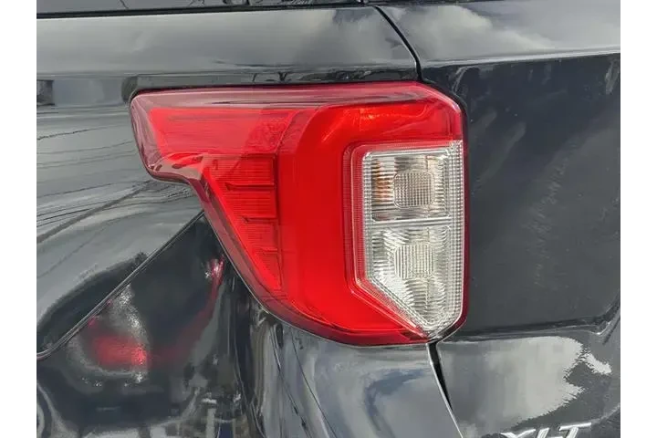 $29834 : Ford Explorer 2023 AWD XLT 4 image 9