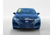 $18995 : Nissan Versa 2024 S 4dr Seda thumbnail