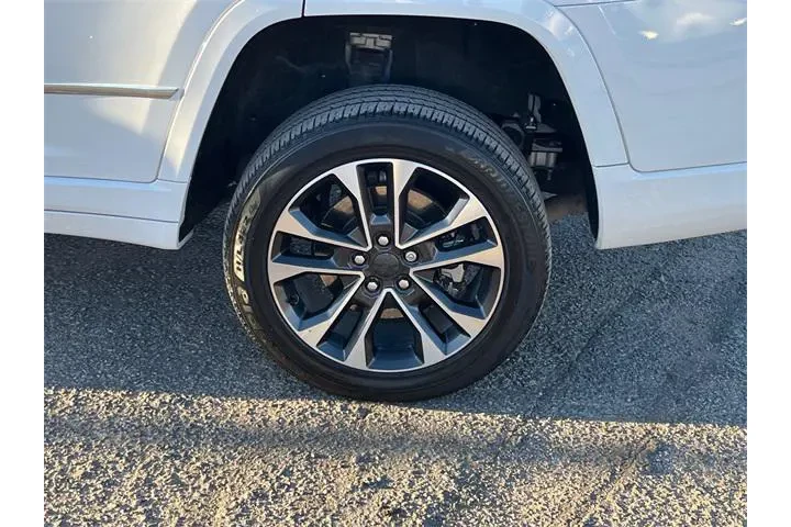 $38556 : Jeep Grand Cherokee L 2023 4 image 5