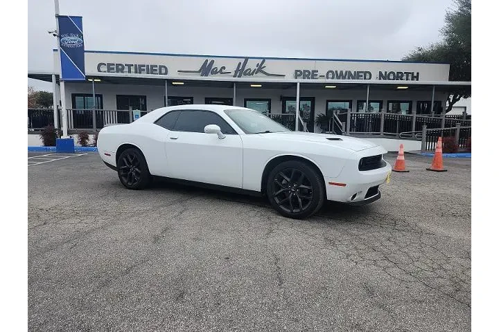 $22998 : Dodge Challenger 2022 SXT 2d image 1