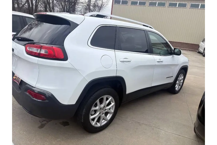 $10950 : 2018 Cherokee Latitude Plus image 5