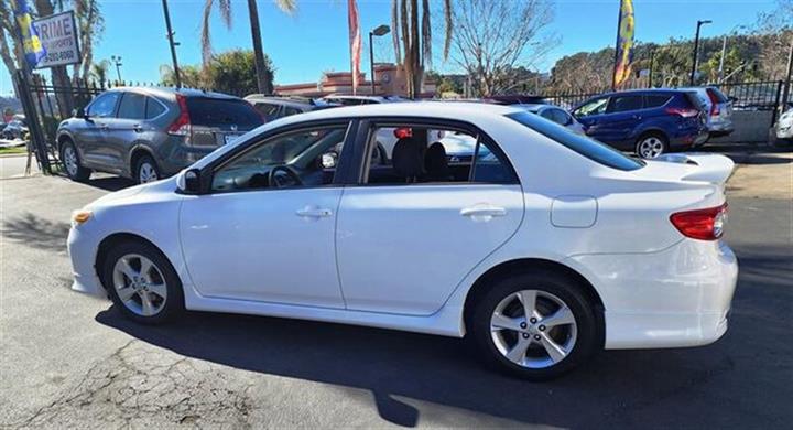 $11495 : 2011 Corolla image 7