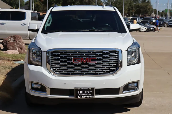 $37998 : 2019 Yukon Denali image 4