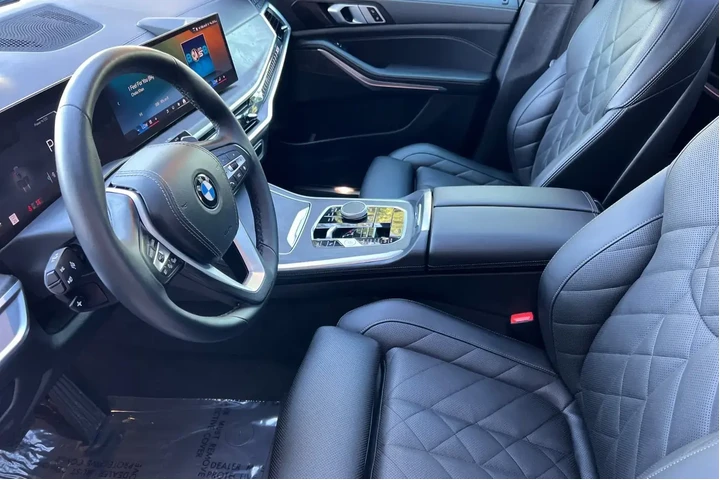 BMW X5 2025 AWD xDrive40i 4d image 9