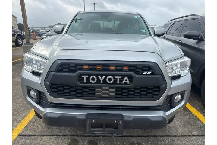 $33995 : Toyota Tacoma 2023 4x2 TRD O image 1