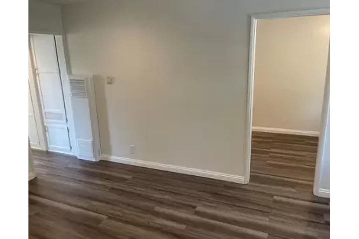 $1000 : LAWNDALE CA 1bed Apartamento image 7