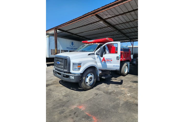 $30 : FORD F650 DUMP TRUCK DE VOLTEO image 2