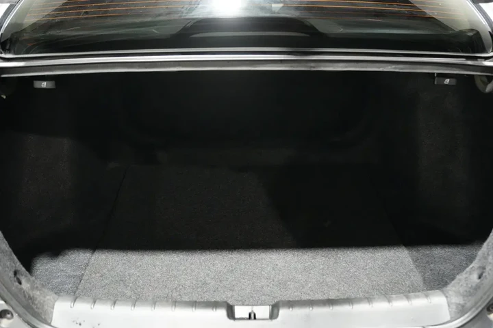 $18050 : 2021 Civic Sedan image 10
