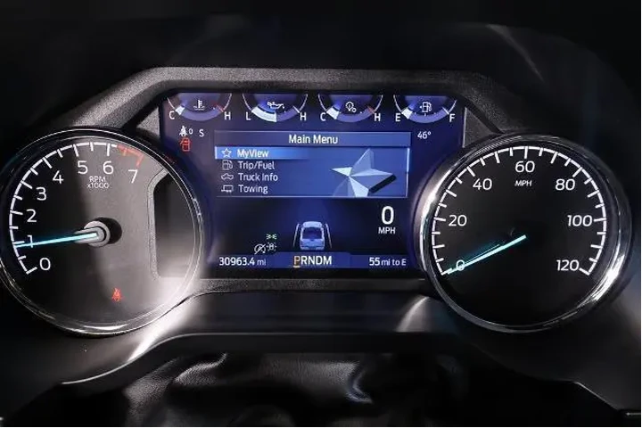 $38047 : Ford F-150 2023 4x4 XLT 4dr image 4