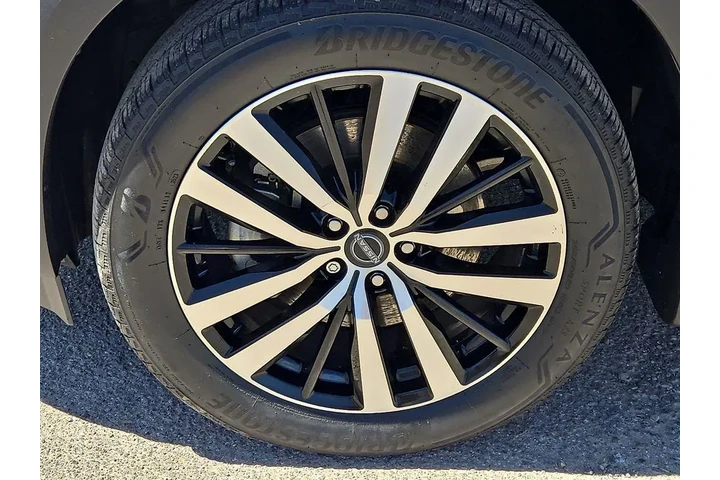 $39395 : Nissan Pathfinder 2024 Plati image 9