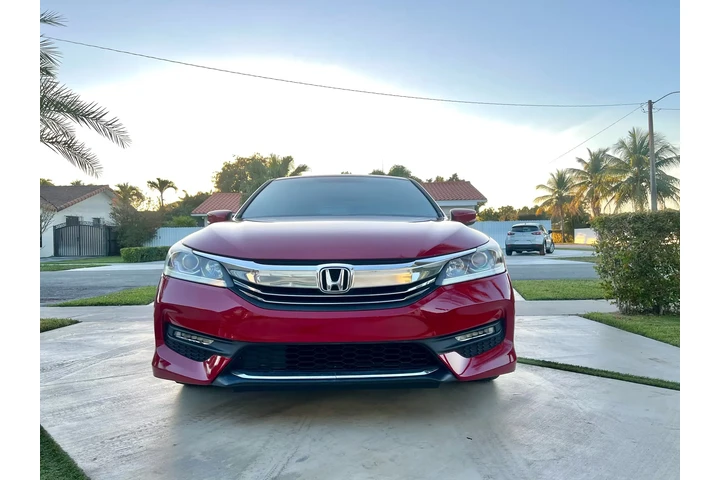 $8500 : 2017 Accord SPORT !!!!!! image 1