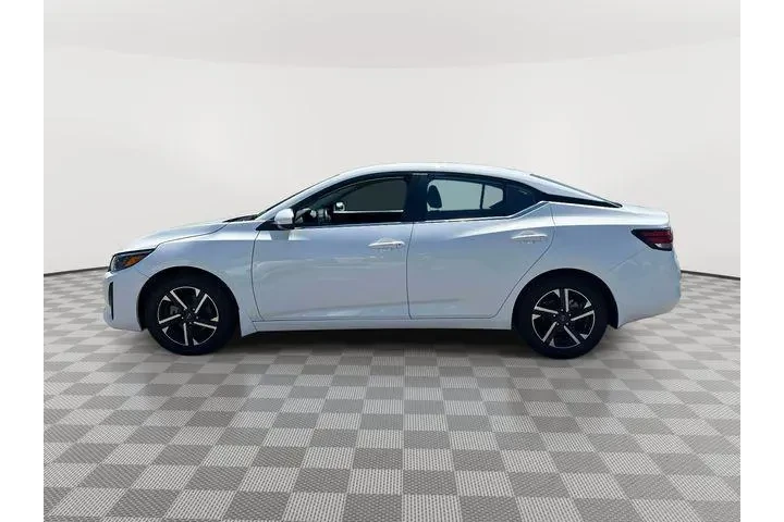 $17050 : Nissan Sentra 2024 SV 4dr Se image 2