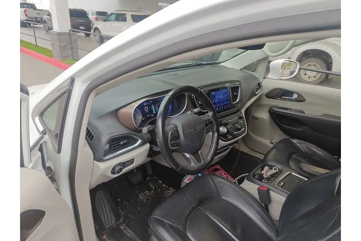 $15900 : Chrysler Pacifica 2017 Touri image 5