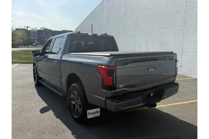 $37500 : 2024 Ford F-150 Lightning Flas image 3