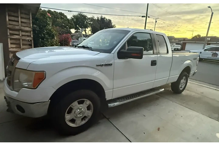 $11000 : Pick up truck FORD F-150 image 4