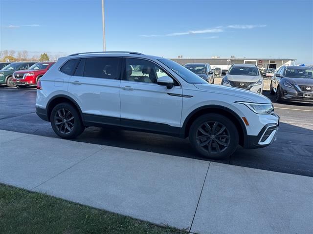 $24741 : Pre-Owned 2022 Tiguan 2.0T SE image 3