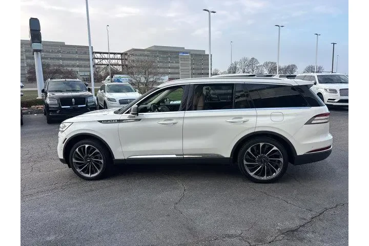 $29985 : Lincoln Aviator 2020 AWD Res image 4