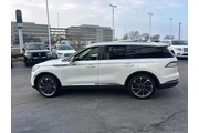 $29985 : Lincoln Aviator 2020 AWD Res thumbnail
