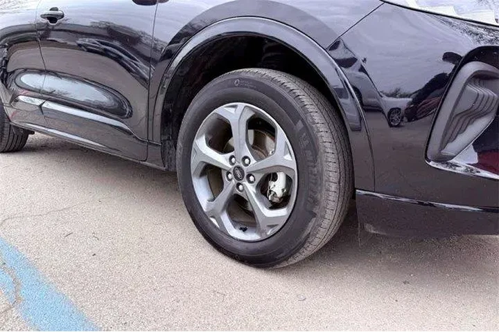 $21731 : Ford Escape 2024 AWD ST-Line image 4