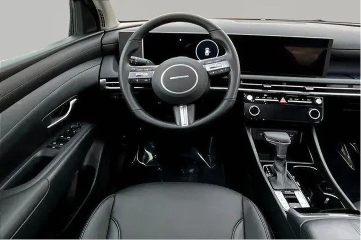 $30145 : Hyundai TUCSON 2025 AWD SEL image 8