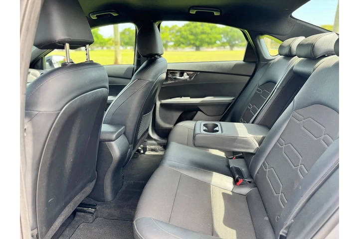 $1490 : Kia Forte GT L image 7