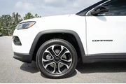 $27987 : Jeep Compass 2024 4x4 Limite thumbnail