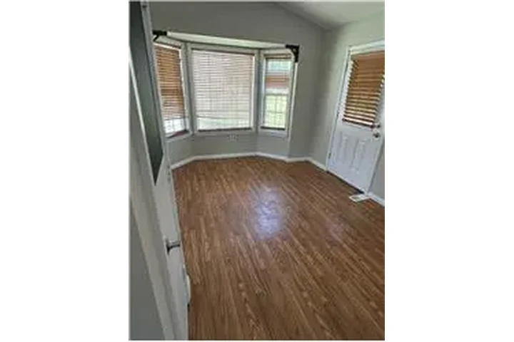 $1795 : Rental property with 3 bedro image 6