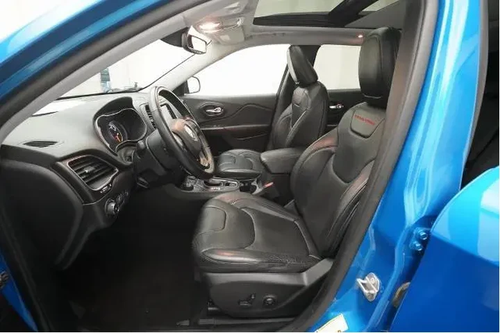 $21798 : Jeep Cherokee 2020 4x4 Trail image 7