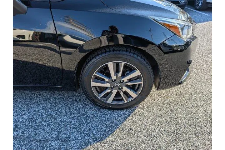 $13000 : Nissan Versa 2021 SV 4dr Sed image 10