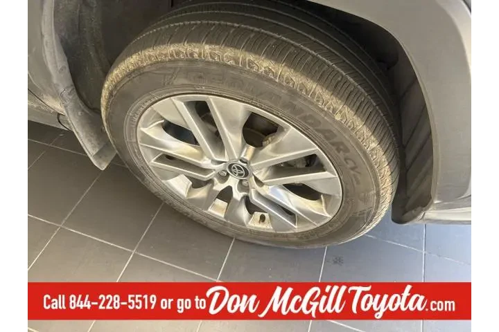 $27810 : Toyota RAV4 2024 XLE Premium image 6