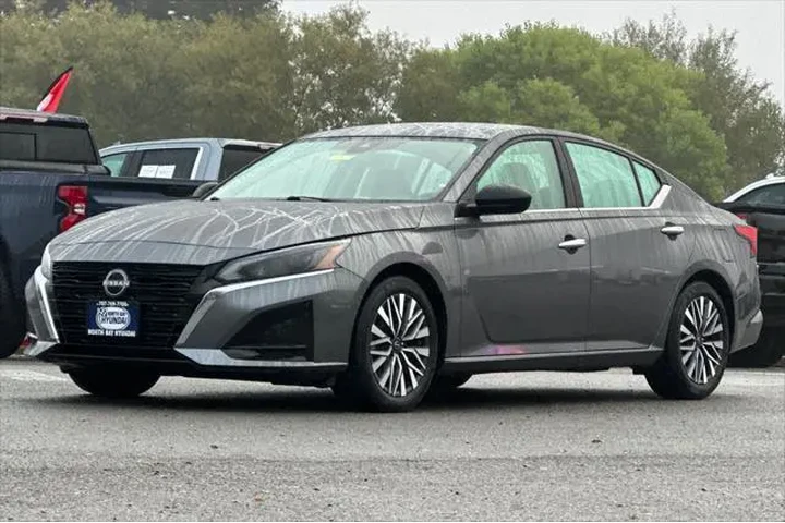 $18890 : Nissan Altima 2024 2.5 SV 4d image 8
