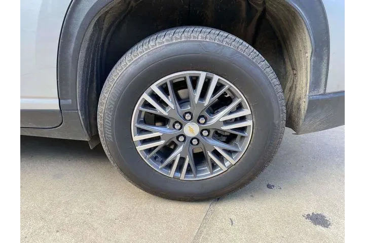 $33185 : Chevrolet Traverse 2025 LT 4 image 7