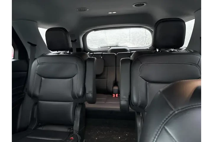 $30660 : Ford Explorer 2023 AWD XLT 4 image 10