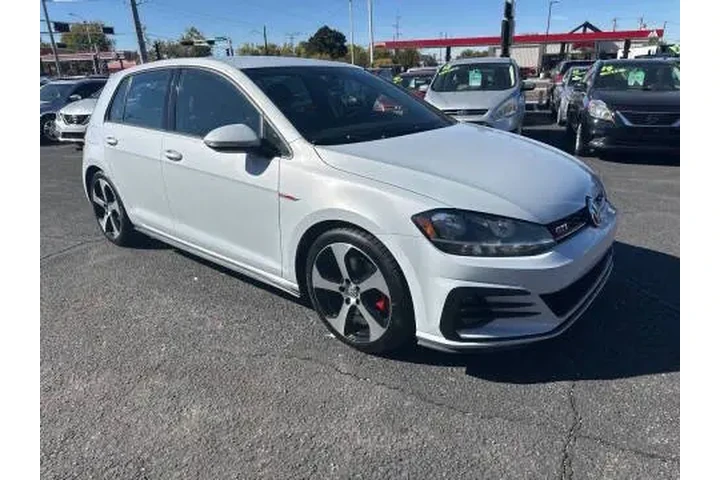 2018 Golf GTI SE image 10