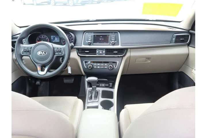 $10548 : 2016 Optima 4dr Sdn LX image 10