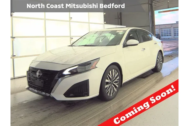 $18223 : Nissan Altima 2023 2.5 SV 4d image 1