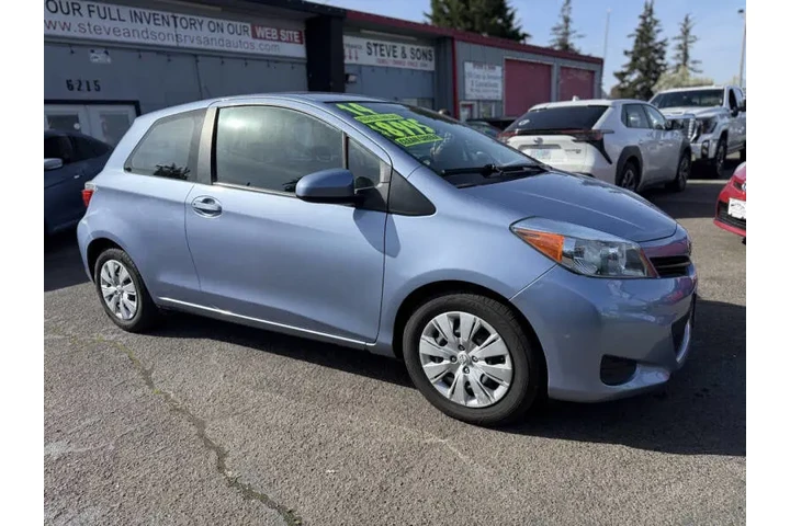 $8550 : 2014 Yaris 3-Door LE image 4