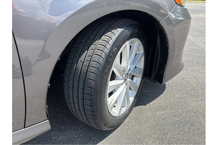 $26000 : Gold Certified2022 Camry LE image 8