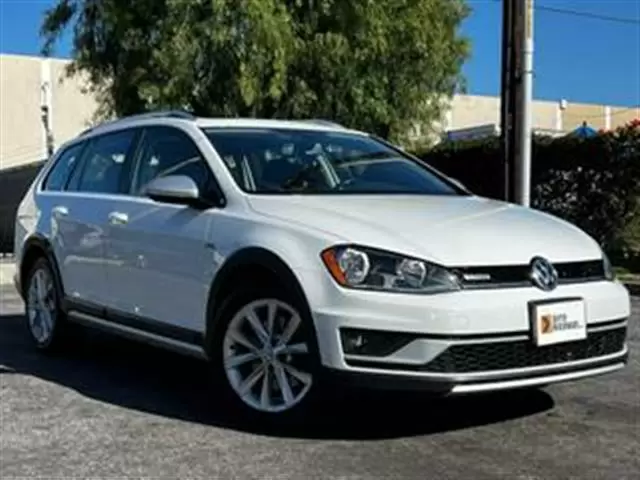 $16990 : 2017 VOLKSWAGEN GOLF ALLTRACK image 2