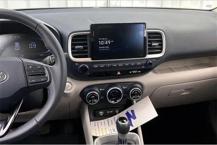 $20990 : Hyundai VENUE 2025 Limited 4 image 6