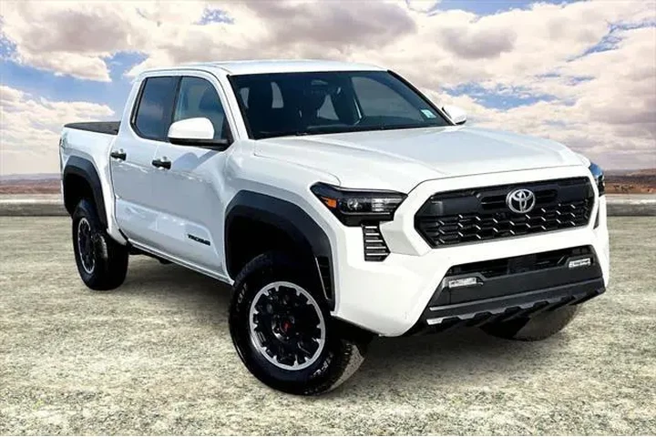 $37491 : Toyota Tacoma 2024 4x4 SR5 4 image 1