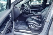 $38500 : Porsche Cayenne 2021 AWD Cou thumbnail